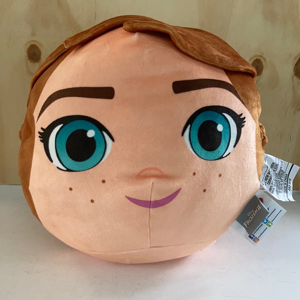 (SOLD)🌸 DISNEY FROZEN 2 ANNA CLOUD PILLOW
